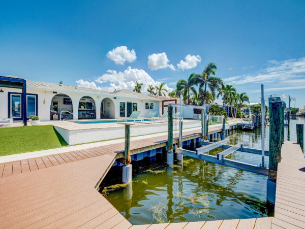 Luxury 5-Bed Bradenton Rental with Pool and Boat Dock