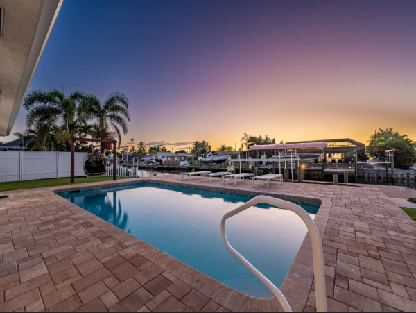 Luxury 5-Bed Bradenton Rental with Pool and Boat Dock