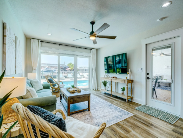 Luxury 5-Bed Bradenton Rental with Pool and Boat Dock