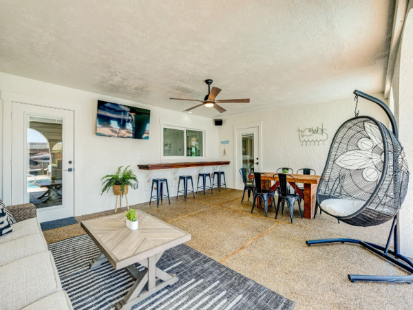 Luxury 5-Bed Bradenton Rental with Pool and Boat Dock