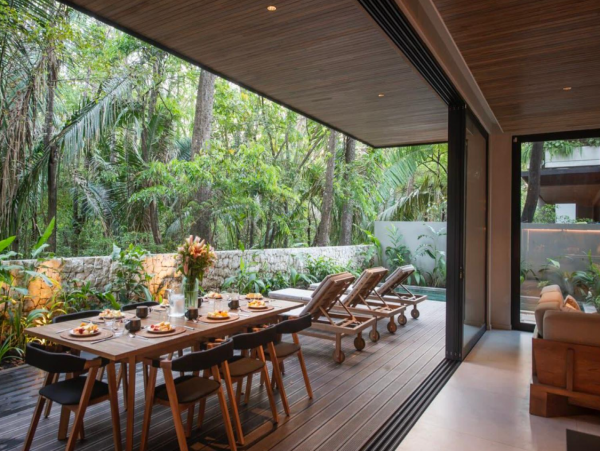 Luxury Vacation Rental with 3 Bedrooms & Short Walk to Beach