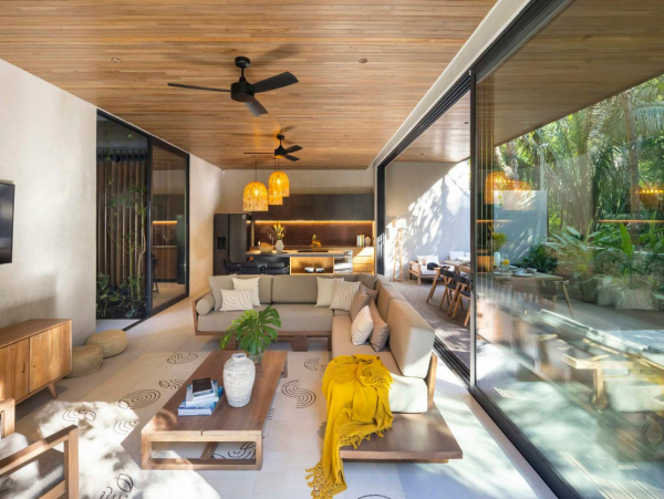 Luxury Vacation Rental with 3 Bedrooms & Short Walk to Beach