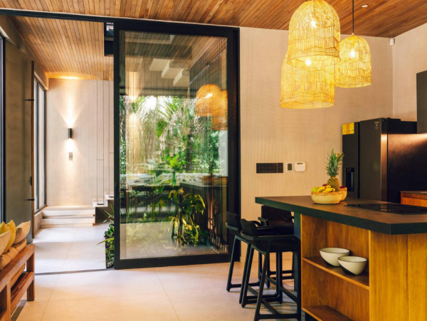 Luxury Vacation Rental with 3 Bedrooms & Short Walk to Beach