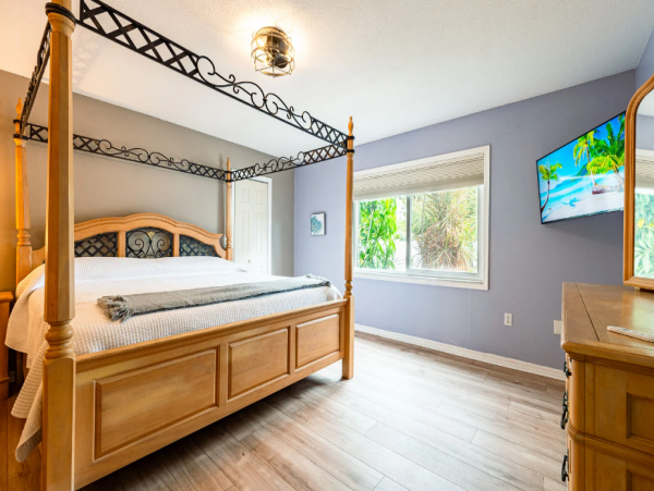 Lovely Bradenton Vacation Home with Private Pool