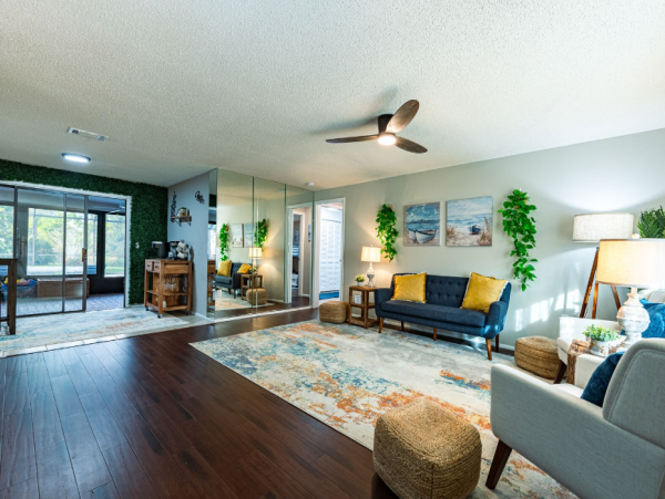 Beautiful Vacation Home with Private Pool & Cinema Room