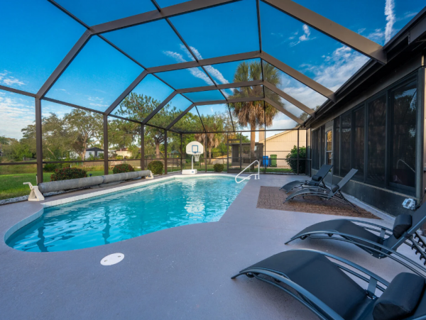 Beautiful Vacation Home with Private Pool & Cinema Room