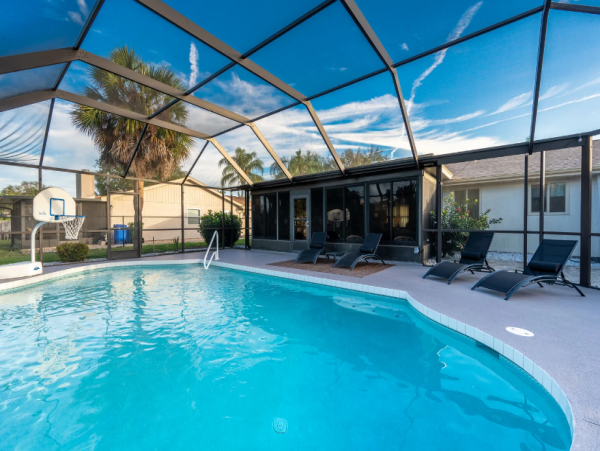 Beautiful Vacation Home with Private Pool & Cinema Room