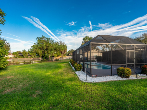 Beautiful Vacation Home with Private Pool & Cinema Room
