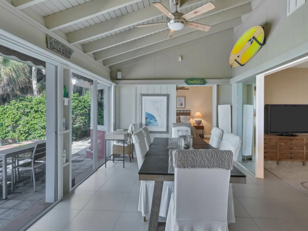 Cozy Vacation Rental Located on the Beach