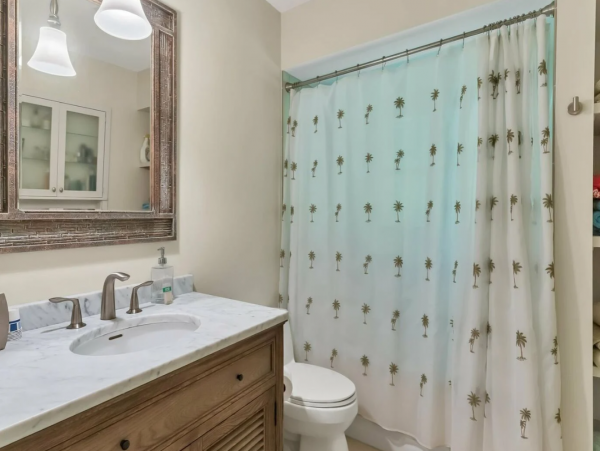 Cozy Vacation Rental Located on the Beach