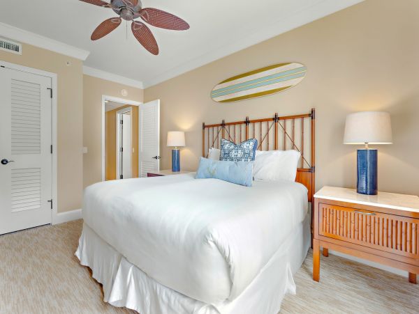 Lahaina Paradise: 8-Bed Oceanfront Rental