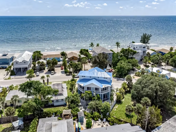 Great for Large Groups 2 Spacious Duplexes in Beautiful Englewood Fl