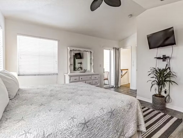 Great for Large Groups 2 Spacious Duplexes in Beautiful Englewood Fl