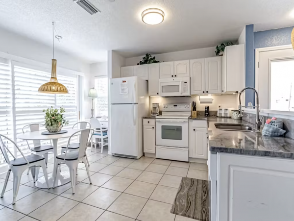 Great for Large Groups 2 Spacious Duplexes in Beautiful Englewood Fl
