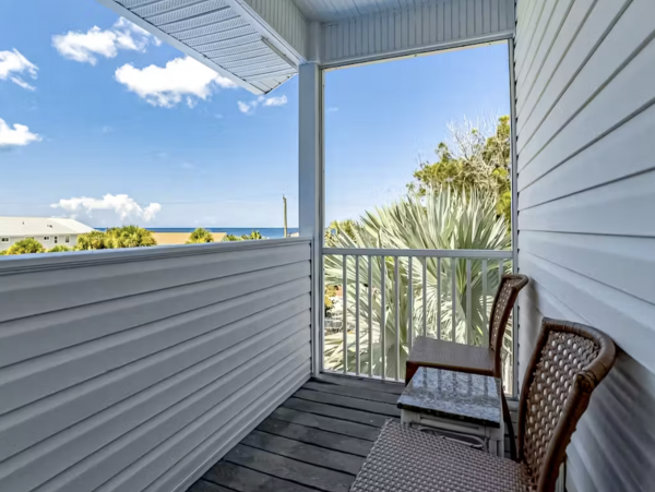 Great for Large Groups 2 Spacious Duplexes in Beautiful Englewood Fl