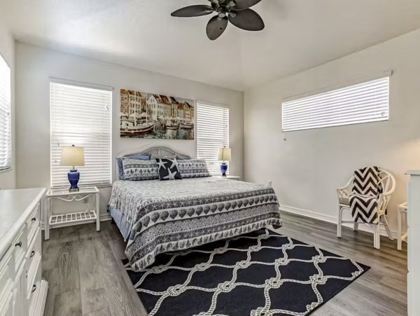 Great for Large Groups 2 Spacious Duplexes in Beautiful Englewood Fl