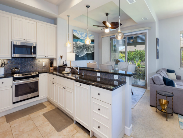 Exquisite Vacation Rental with 2 Bedrooms & Great Amenities