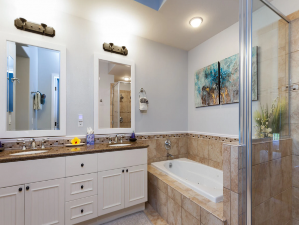 Exquisite Vacation Rental with 2 Bedrooms & Great Amenities