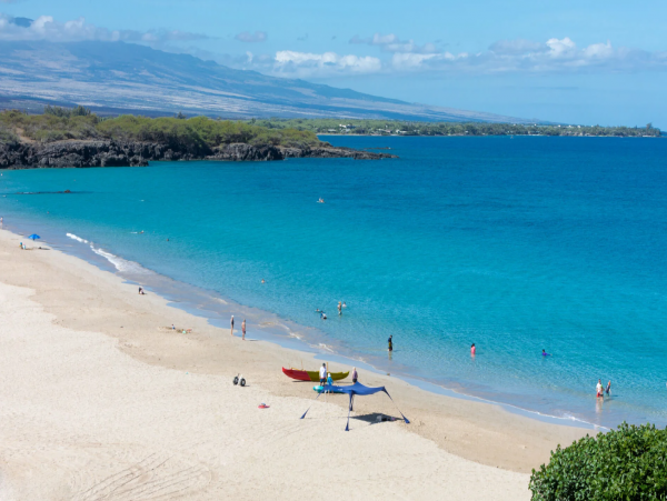 Family-Friendly Waimea Home with Beach Access