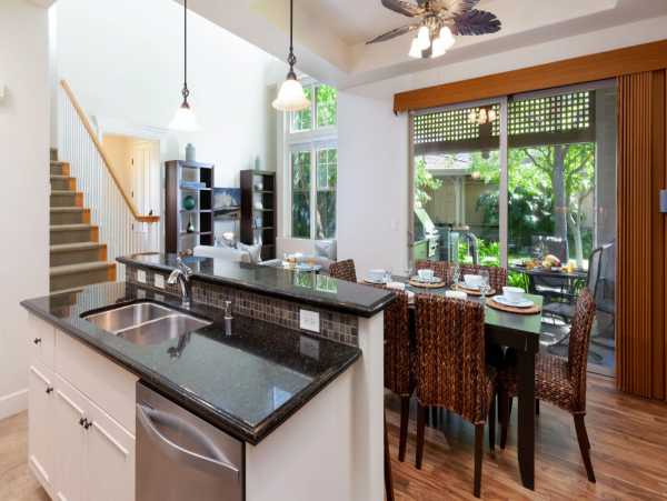 Family-Friendly Waimea Home with Beach Access
