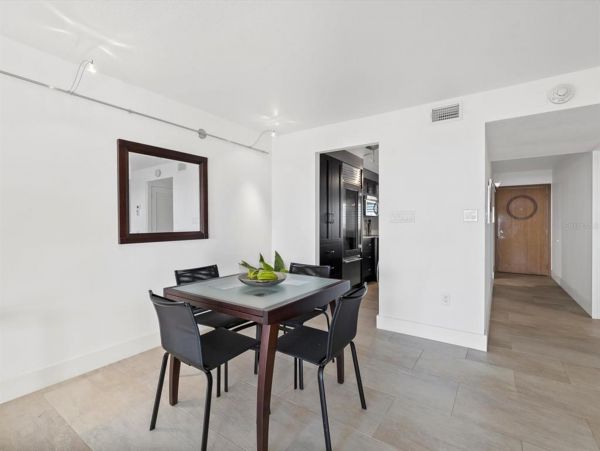 Lovely Vacation Rental in Siesta Key with Ocean Views