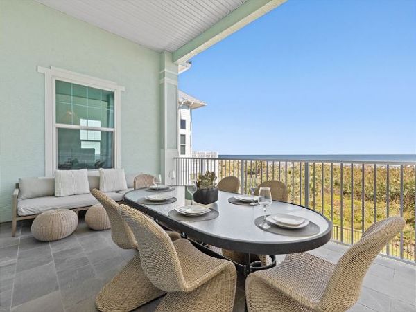 Luxurious Beach Home with Private & Communal Pool