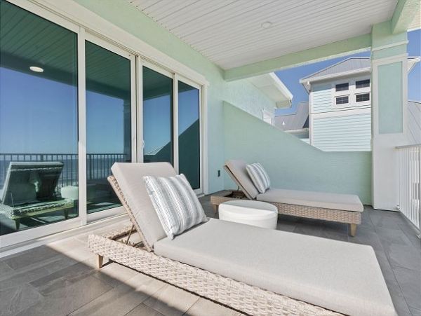 Luxurious Beach Home with Private & Communal Pool