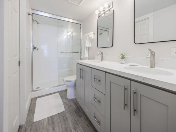 Cozy Beachfront Vacation Condo in Sanibel with Ocean Views
