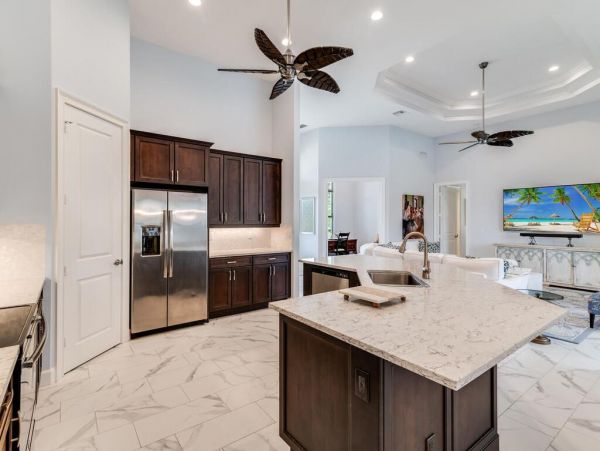 Stunning 3 Bed Plus Den Pool Home Contemporary Living in Marco Island