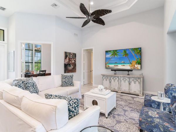 Stunning 3 Bed Plus Den Pool Home Contemporary Living in Marco Island