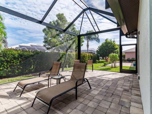 Stunning 3 Bed Plus Den Pool Home Contemporary Living in Marco Island