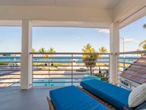Fort Lauderdale Luxury Beachfront Vacation Home Four Bedroom Private Pool & Spa