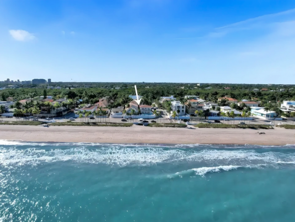 Fort Lauderdale Luxury Beachfront Vacation Home Four Bedroom Private Pool & Spa