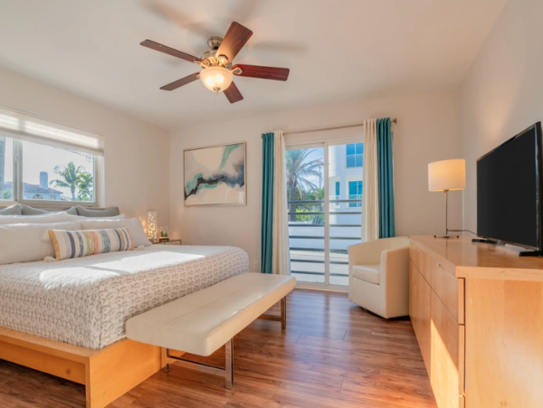 Fort Lauderdale Luxury Beachfront Vacation Home Four Bedroom Private Pool & Spa