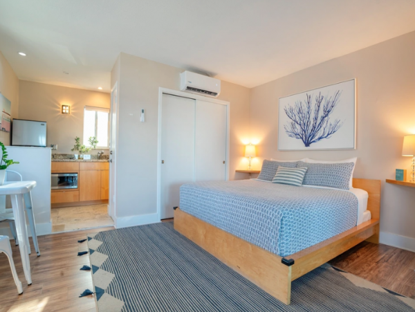 Fort Lauderdale Luxury Beachfront Vacation Home Four Bedroom Private Pool & Spa