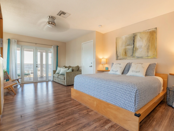 Fort Lauderdale Luxury Beachfront Vacation Home Four Bedroom Private Pool & Spa