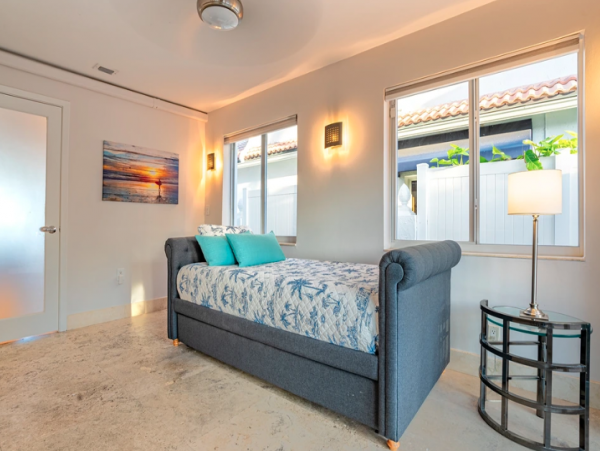 Fort Lauderdale Luxury Beachfront Vacation Home Four Bedroom Private Pool & Spa