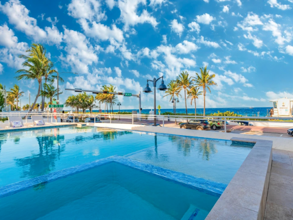 Fort Lauderdale Luxury Beachfront Vacation Home Four Bedroom Private Pool & Spa