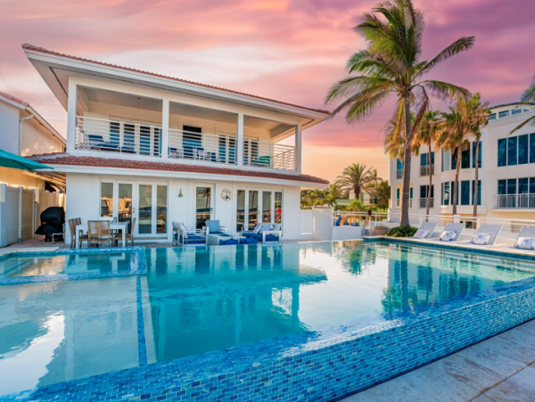 Fort Lauderdale Luxury Beachfront Vacation Home Four Bedroom Private Pool & Spa
