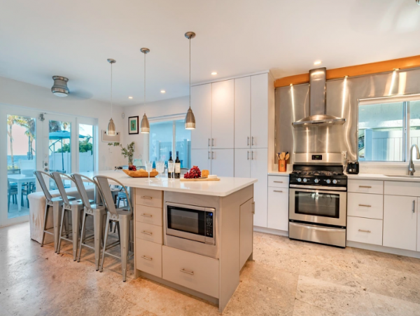 Fort Lauderdale Luxury Beachfront Vacation Home Four Bedroom Private Pool & Spa