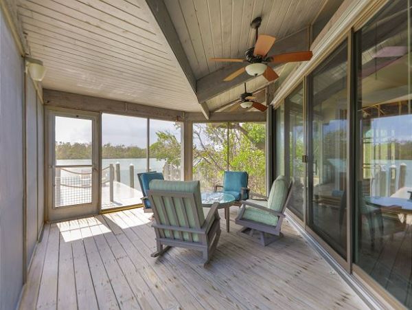 Bay Front One Bedroom Vacation Rental with Private Caged Pool