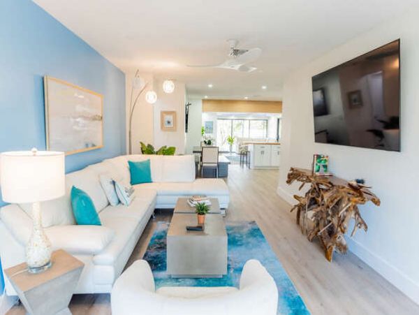 Dream Vacation Home with Pool & Spa in Naples Park Sleeps 8 Guests
