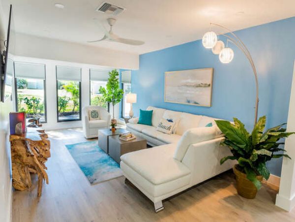 Dream Vacation Home with Pool & Spa in Naples Park Sleeps 8 Guests