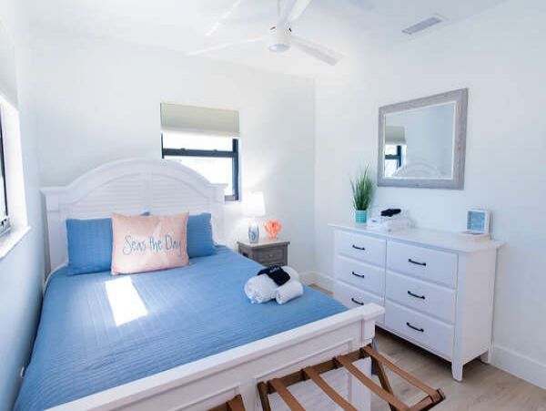 Dream Vacation Home with Pool & Spa in Naples Park Sleeps 8 Guests