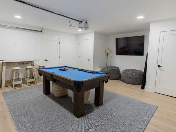 Dream Vacation Home with Pool & Spa in Naples Park Sleeps 8 Guests