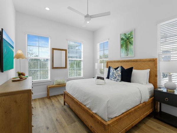Stunning Five Bedroom Vacation Rental Home in Seagrove Beach
