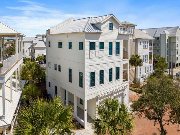 Stunning Five Bedroom Vacation Rental Home in Seagrove Beach