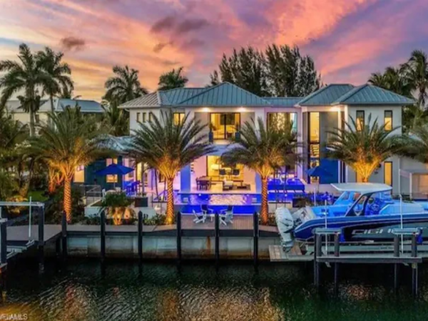 Luxury Waterfront Home in Naples with Gulf Access