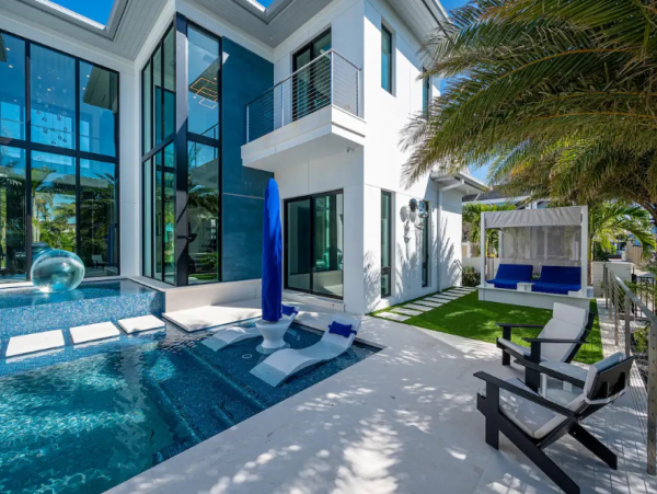 Luxury Waterfront Home in Naples with Gulf Access