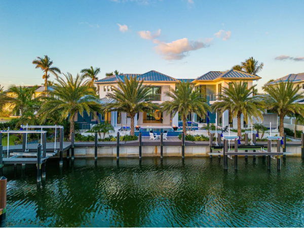 Luxury Waterfront Home in Naples with Gulf Access